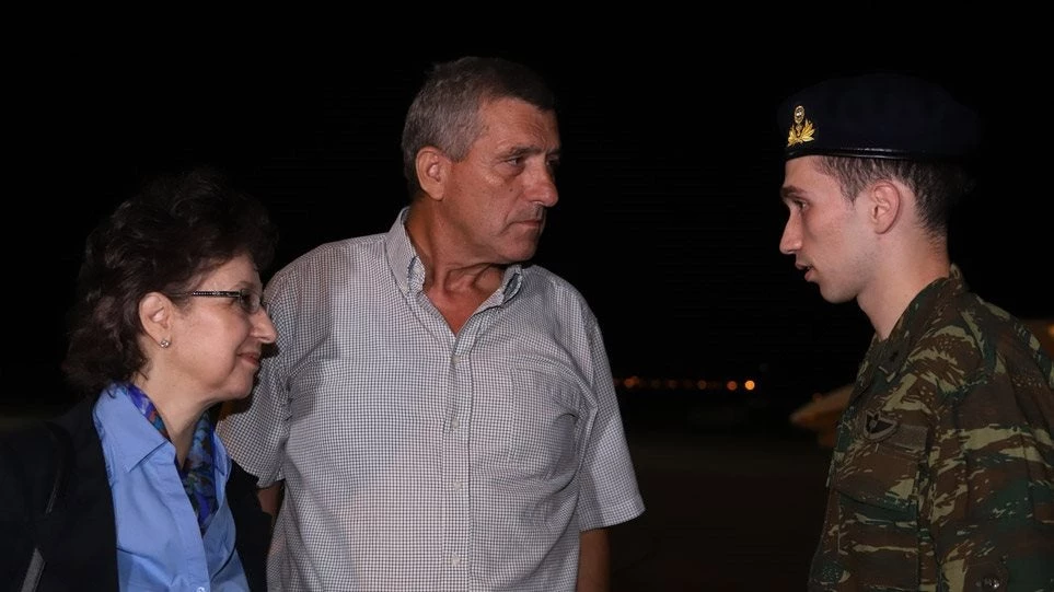 Στο σπίτι του στην Καστοριά ο Άγγγελος Μητρετώδης – Οι πρώτες του δηλώσεις (βίντεο)